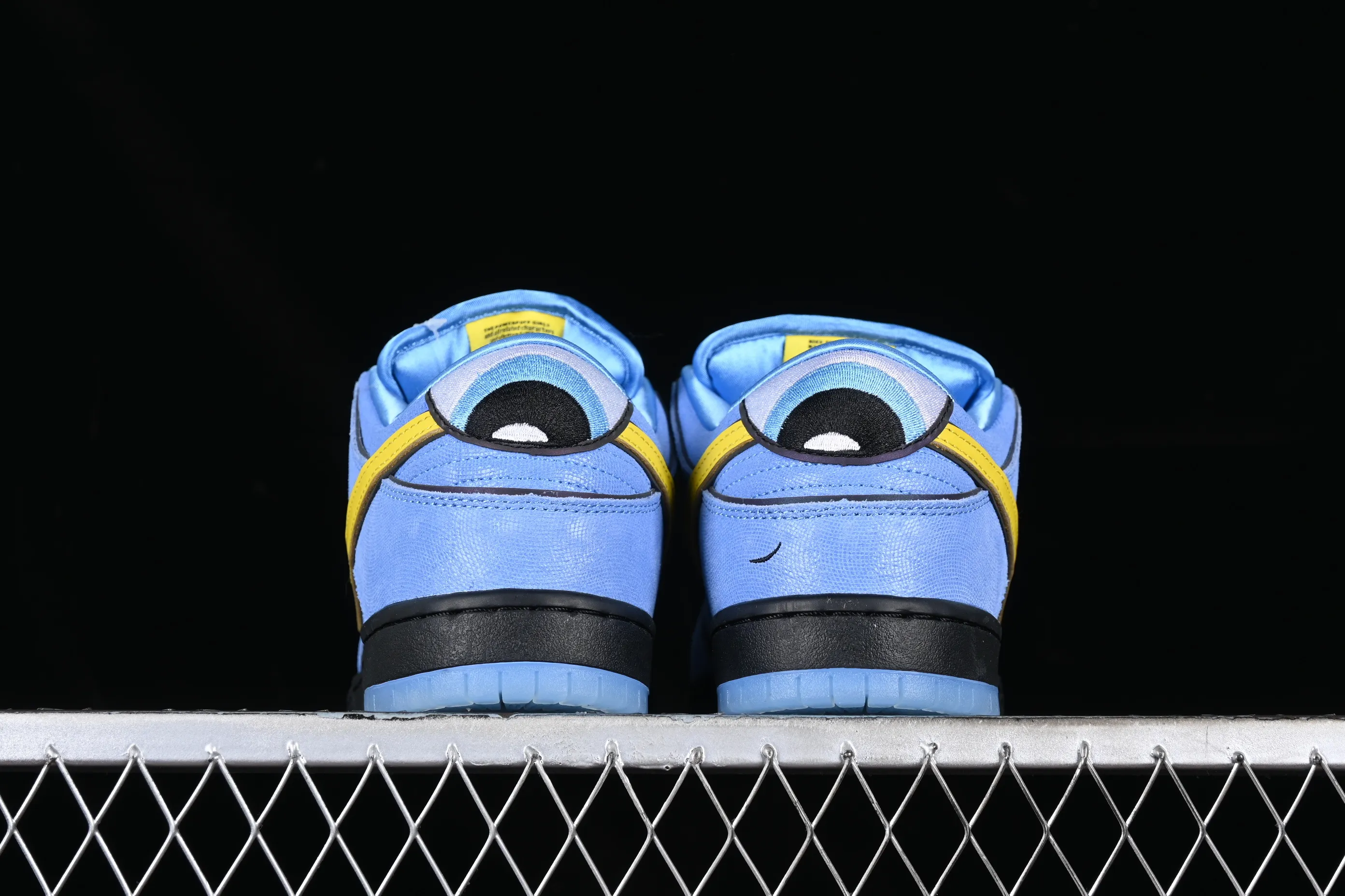 All Categories Nk SB Dunk Series Nk SB Dunk Low Low-top sneakers Pure original version The Powerpuff Girls x Nk SB Dunk Low Powerpuff Girls joint model Low-top casual sneakers FZ8320-400